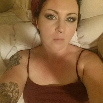 Tattoobabs, vrouw (38 jaar) wilt contact in Limburg