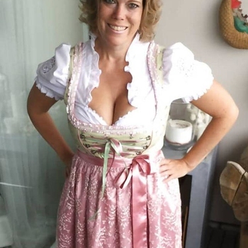 Zin in een date met deze 53 jarige vrouw? Benader Molligzktfun vandaag nog in de chat!