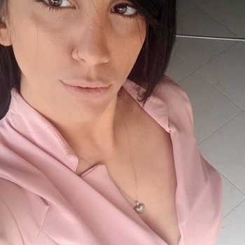 22 jarige vrouw zoekt seksueel contact in Groningen