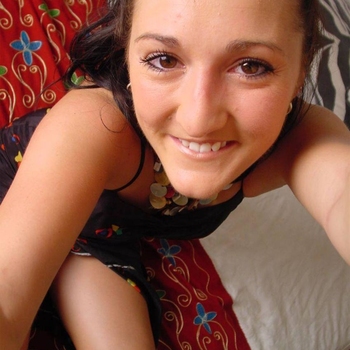 xNickySx, vrouw (25 jaar) wilt contact in Limburg