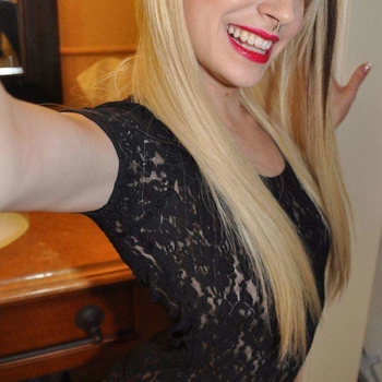 Blondebarbie, vrouw (29 jaar) wilt contact in Noord-Brabant