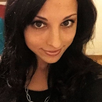 IsShy, vrouw (31 jaar) wilt contact in Gelderland