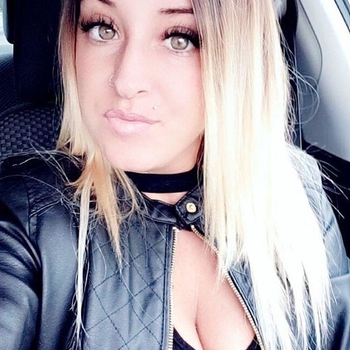 Melnia, vrouw (27 jaar) wilt contact in Noord-Holland