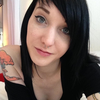 23 jarige vrouw zoekt seksueel contact in Groningen