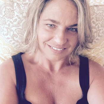 Bibird, vrouw (49 jaar) wilt contact in Noord-Holland