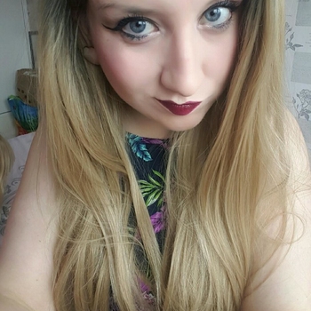 30 jarige vrouw zoekt seksueel contact in Limburg