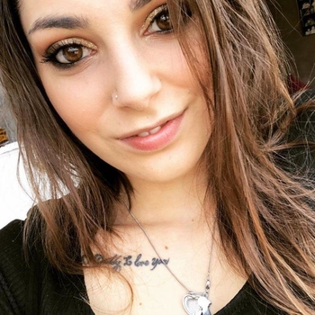 25 jarige vrouw zoekt man in Giessen (Noord-Brabant)