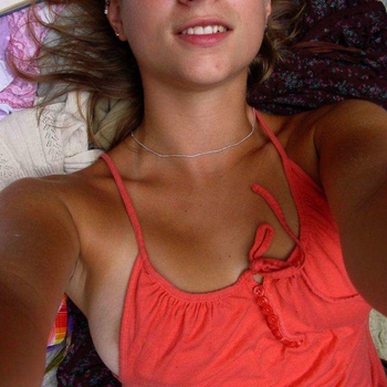 Vrouw (29) zoekt sex in Namen