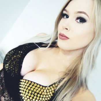 26 jarige vrouw zoekt seksueel contact in Zuid-Holland