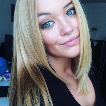 24 jarige vrouw zoekt seksueel contact in Drenthe