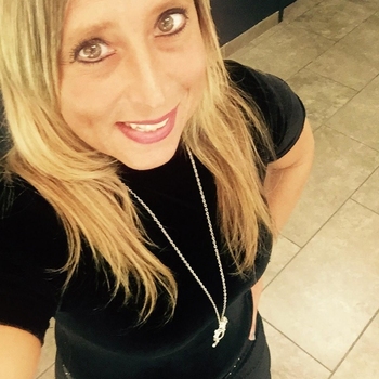 Vrouw (44) zoekt sex in Limburg