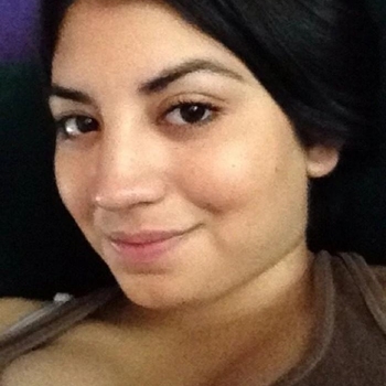 Gebrokenvleugel, vrouw (25 jaar) wilt contact in Friesland